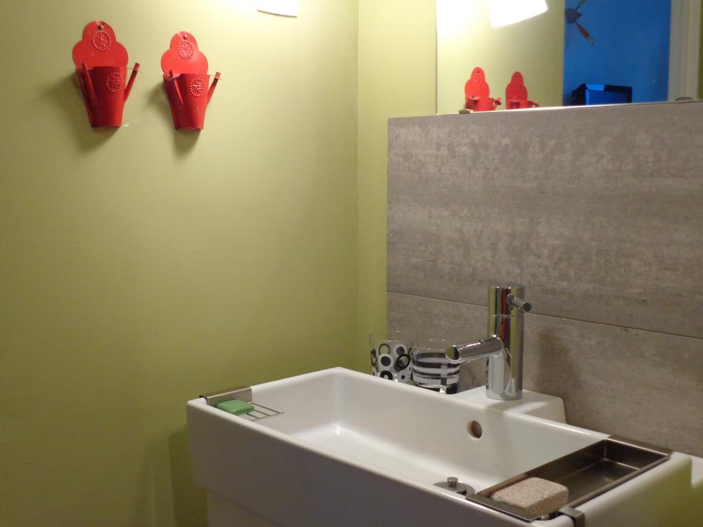 B&B La Chambre Du Zodiaque Uccle Rum bild